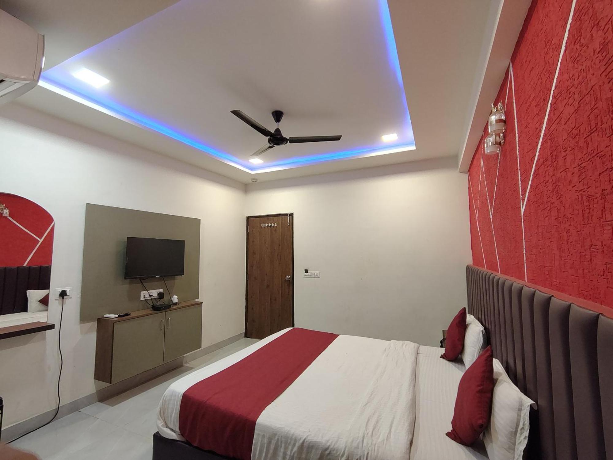 Hotel Avadh Palace, Subhash Bridge, Rto Circle, Ahmadabad Zewnętrze zdjęcie