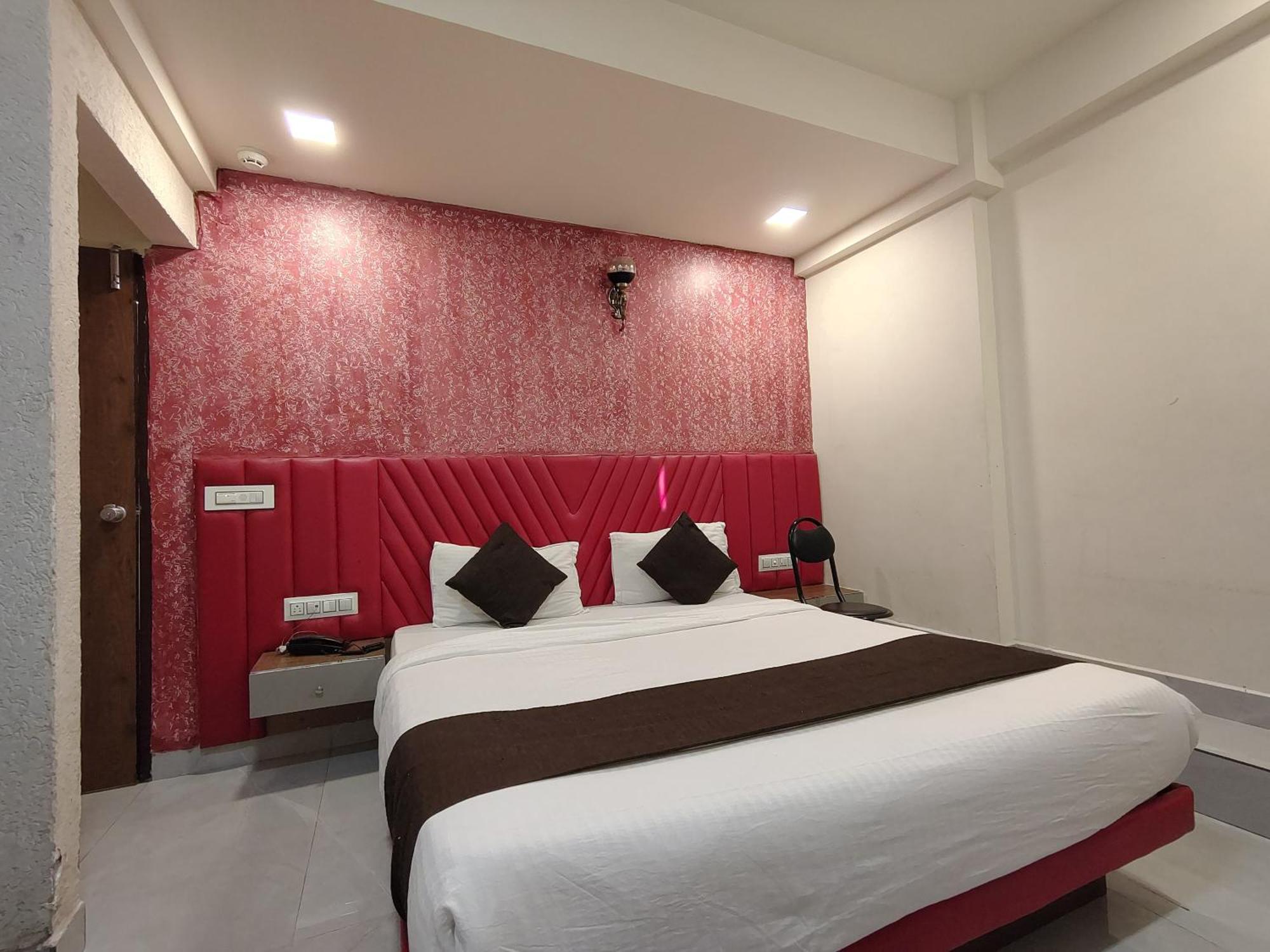 Hotel Avadh Palace, Subhash Bridge, Rto Circle, Ahmadabad Zewnętrze zdjęcie