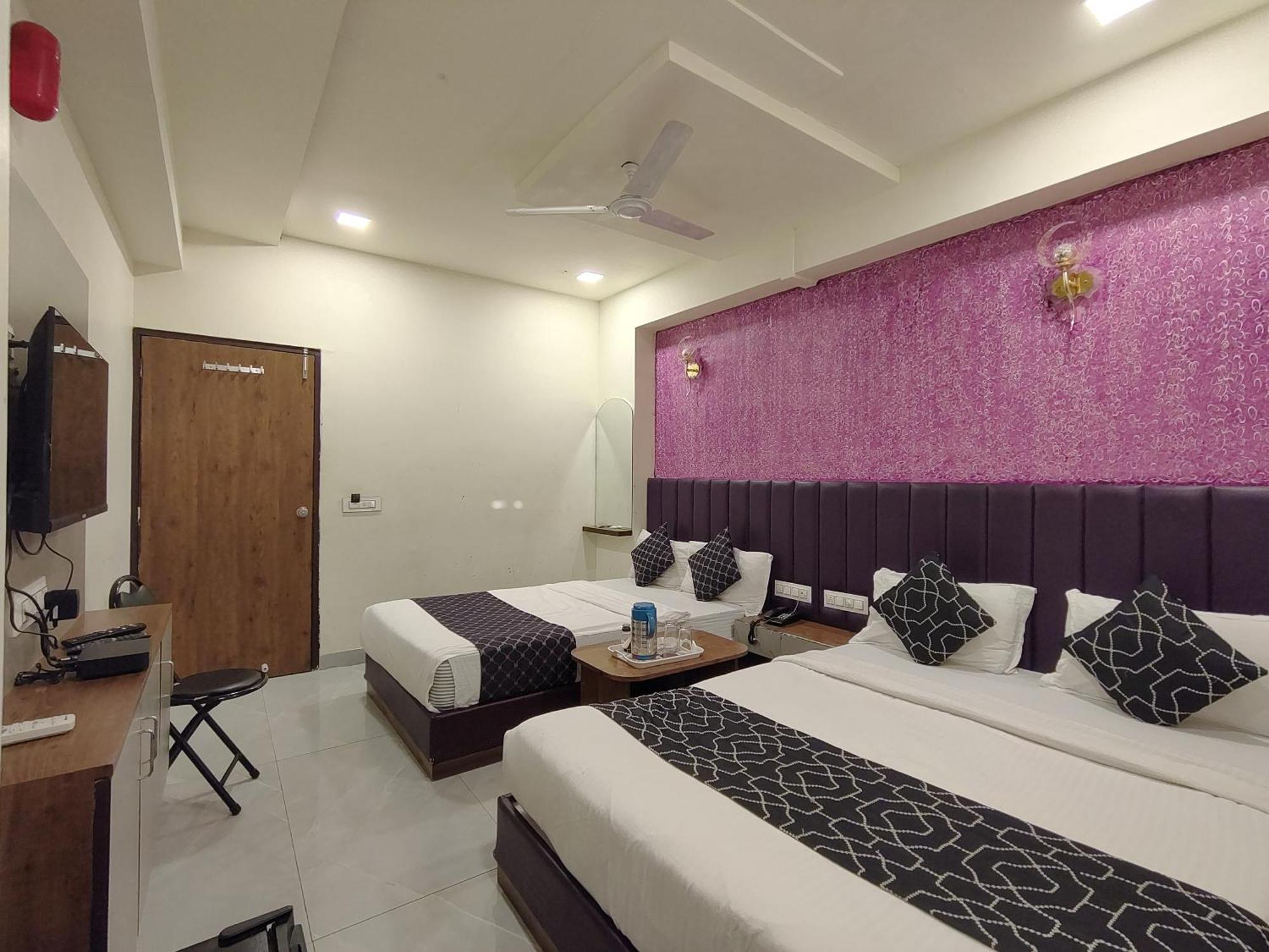 Hotel Avadh Palace, Subhash Bridge, Rto Circle, Ahmadabad Zewnętrze zdjęcie