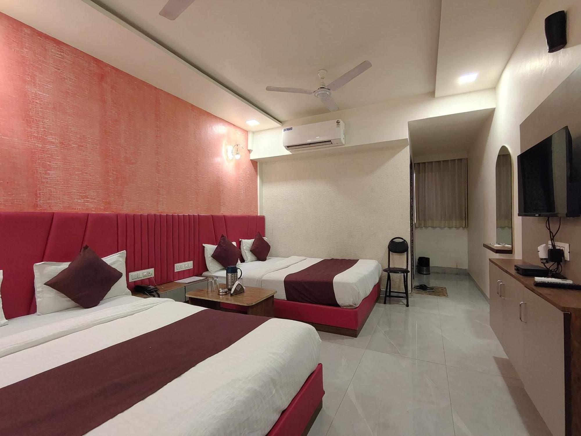 Hotel Avadh Palace, Subhash Bridge, Rto Circle, Ahmadabad Zewnętrze zdjęcie